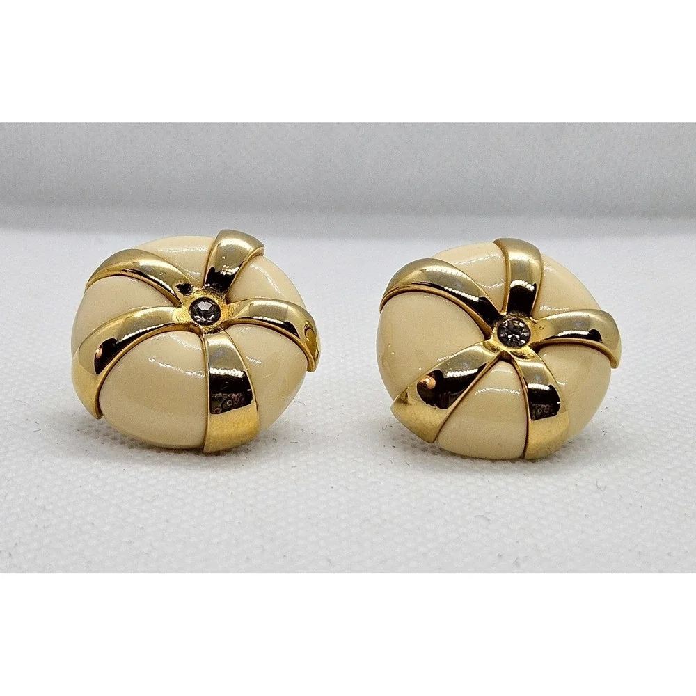 Vintage KJL Kenneth Jay Lane Lucite & Gold tone Button Clip On‎ Rare Earrings - Picture 2 of 10
